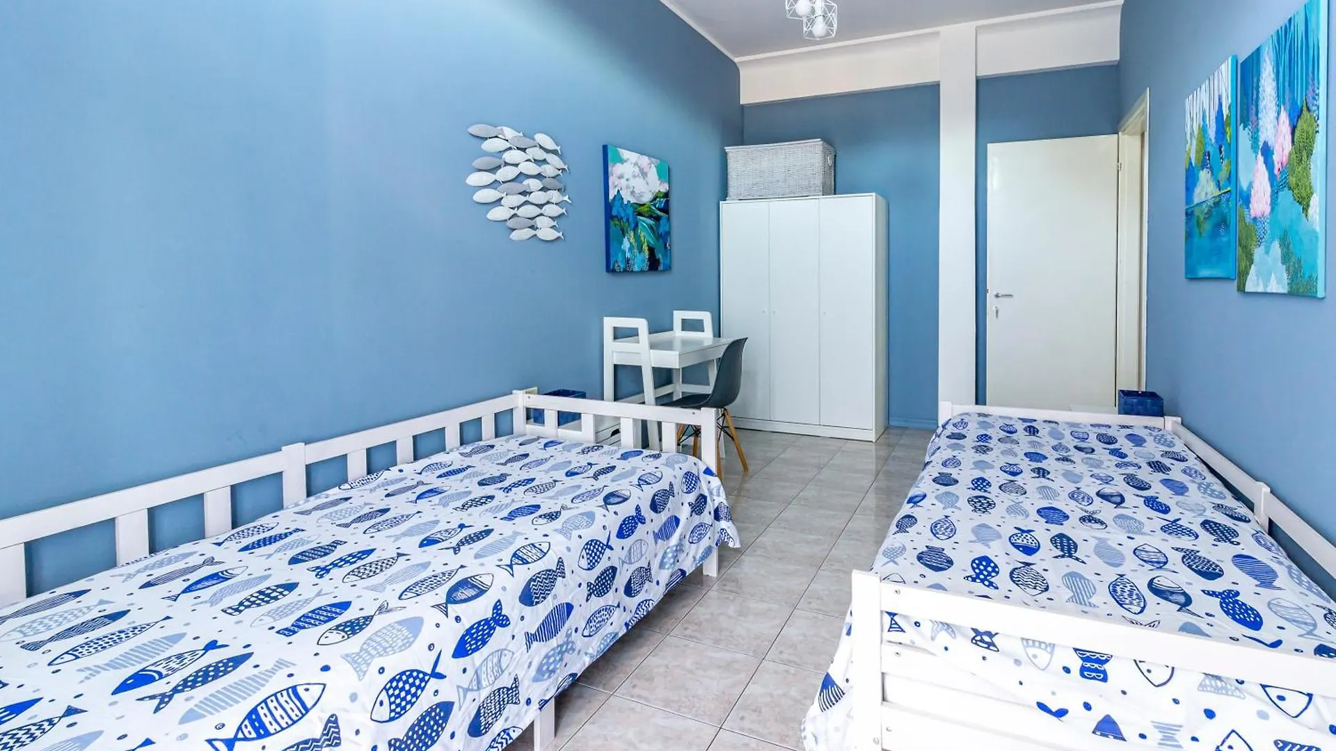 Apartment Ferienwohnung Parking & Terrace - Large 90 Mq - Self Check-In & Remote Access Como